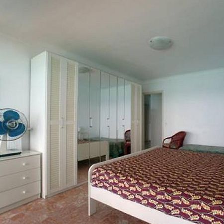 Flat Rossi Lejlighed Menton Værelse billede